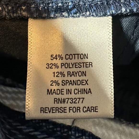 Croft & Barrow Womens Pull On Pants Size 4  Blue Checkered Straight Leg Slimmin - Picture 6 of 10